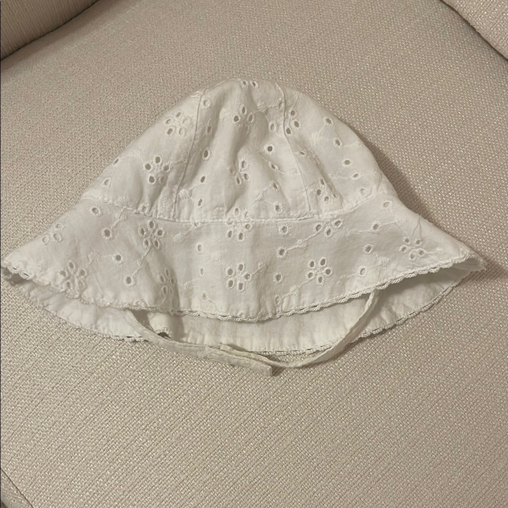 White Eyelet Kids Sun Hat 0-3 month